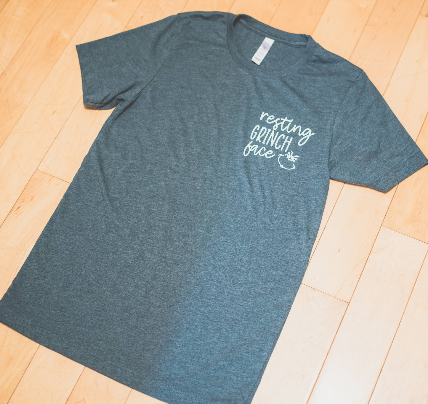 Resting Grinch Face T-Shirt: XS - Storm and Sky Shoppe - SunshineSoulMD