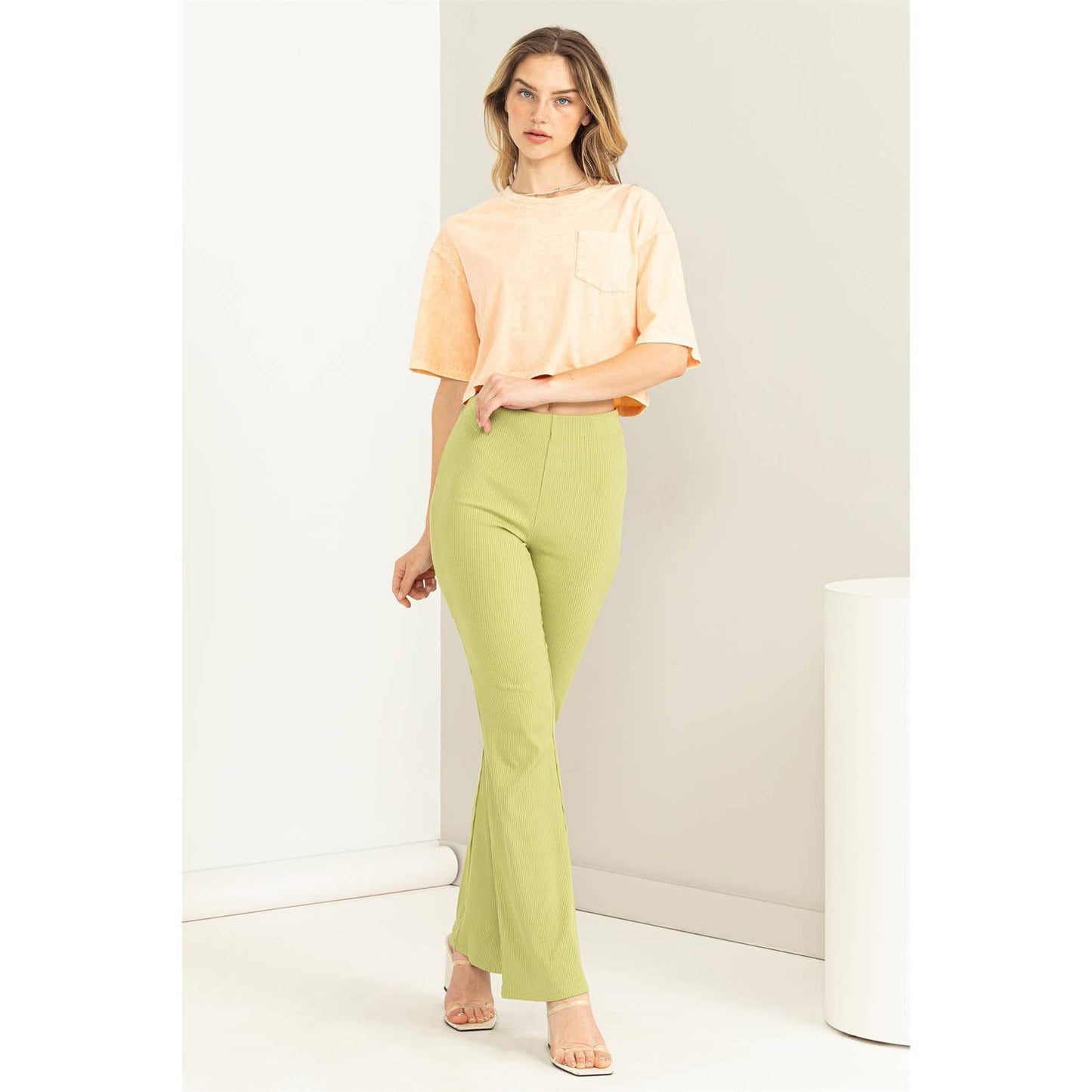Hyfve Casual Days cropped T-shirt in soft fabric, featuring a relaxed fit and short sleeves, displayed on a neutral background.