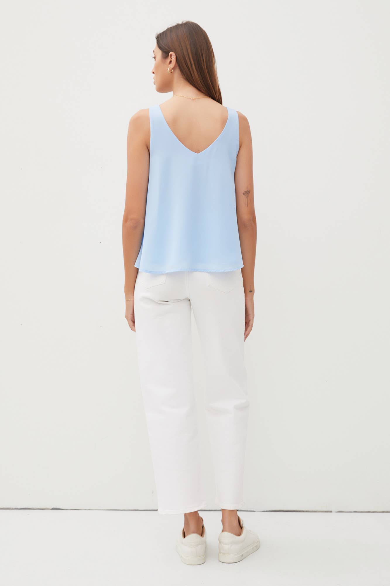 Sleeveless V-Neck Solid Tank - Storm and Sky Shoppe